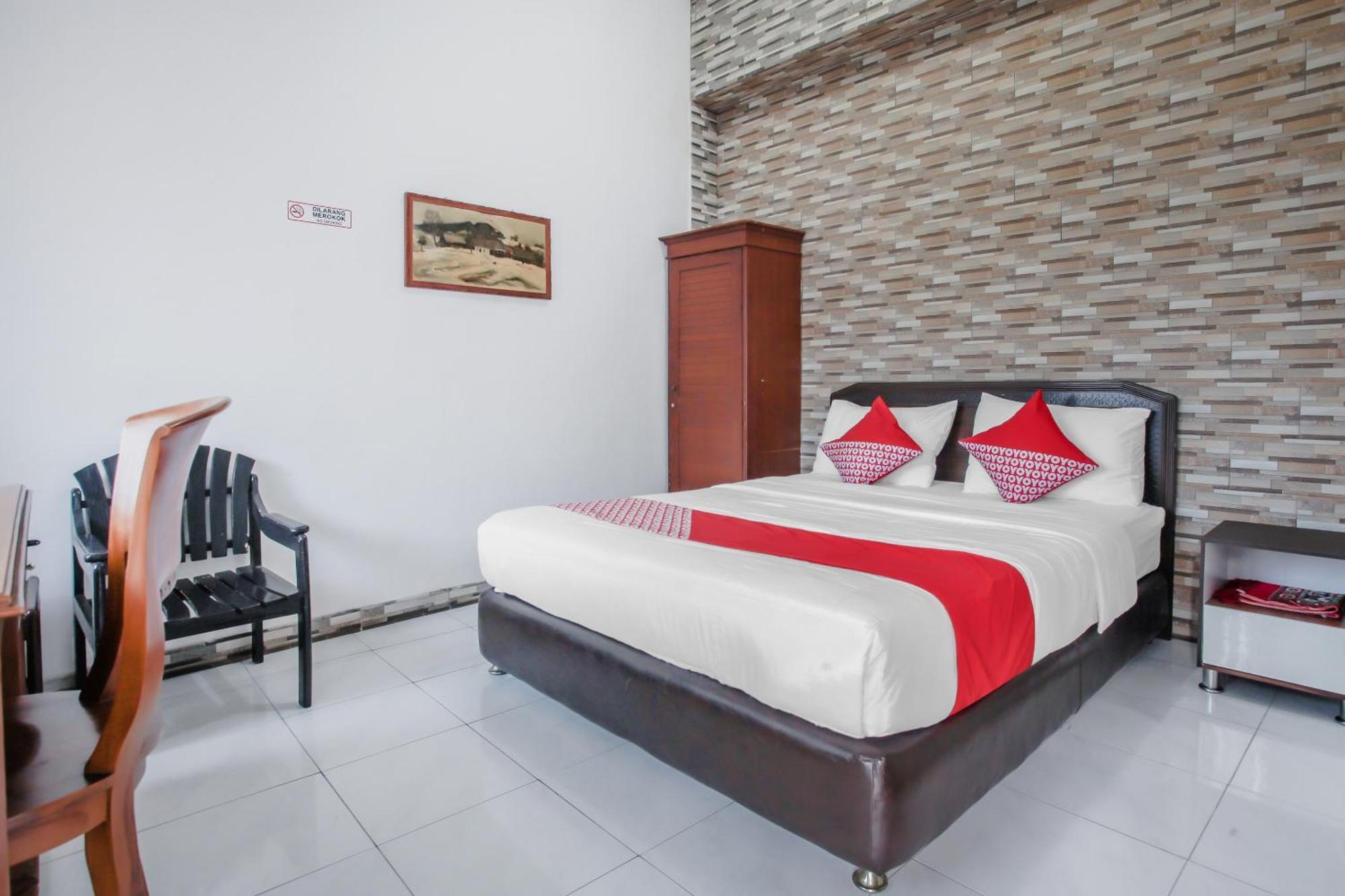 Oyo Life 90091 Wisma Pakuan Syariah Bogor Exterior foto