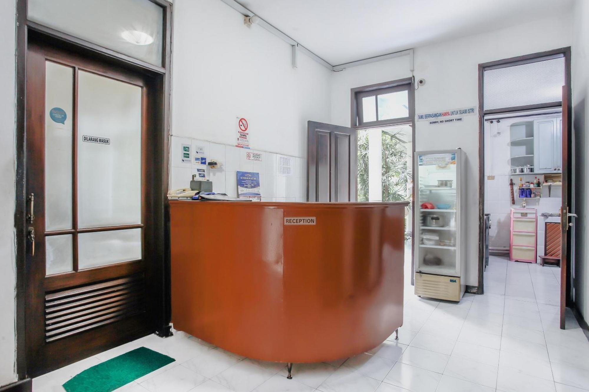 Oyo Life 90091 Wisma Pakuan Syariah Bogor Exterior foto